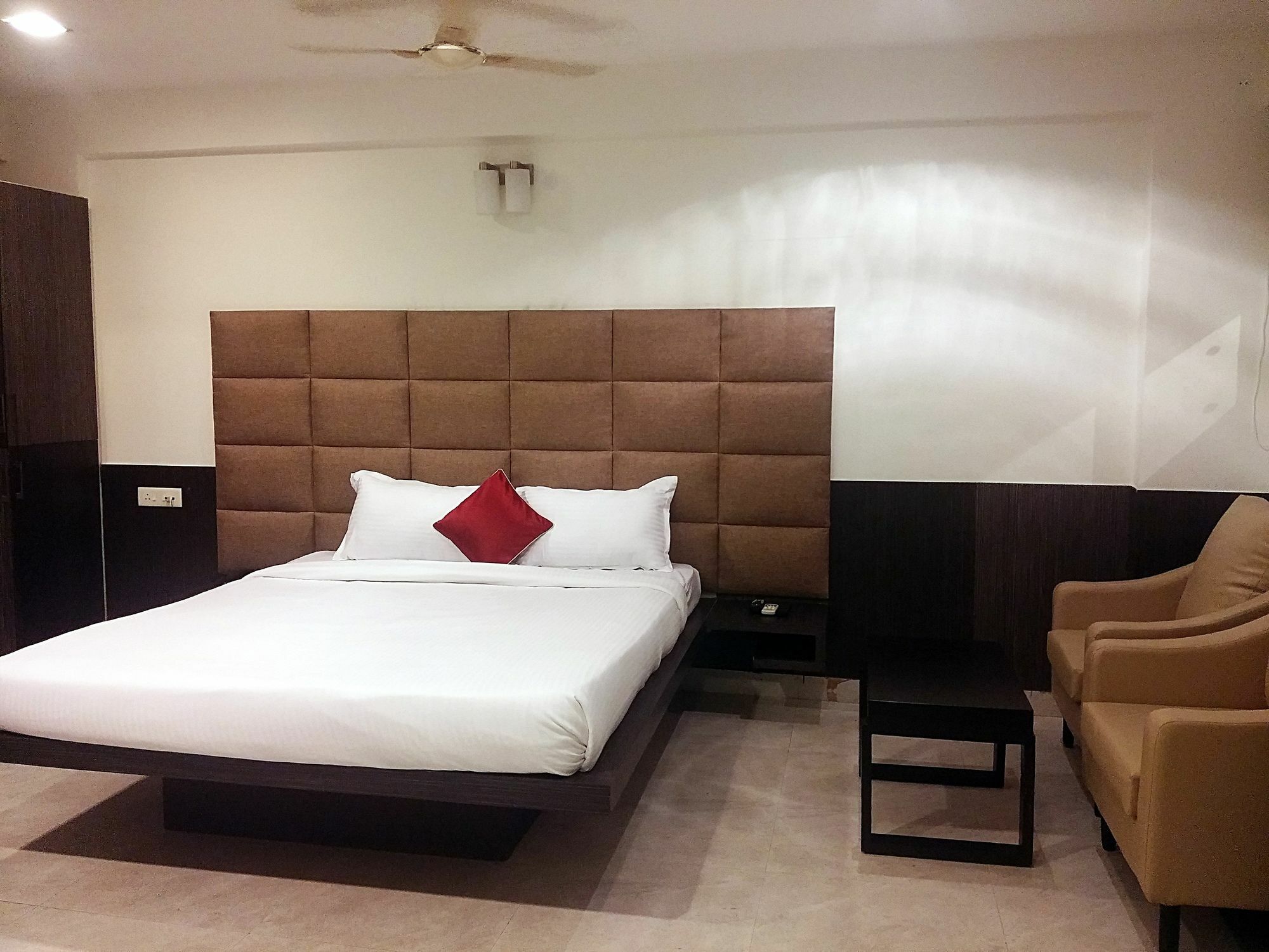 Capital Suites Bangalore Dış mekan fotoğraf
