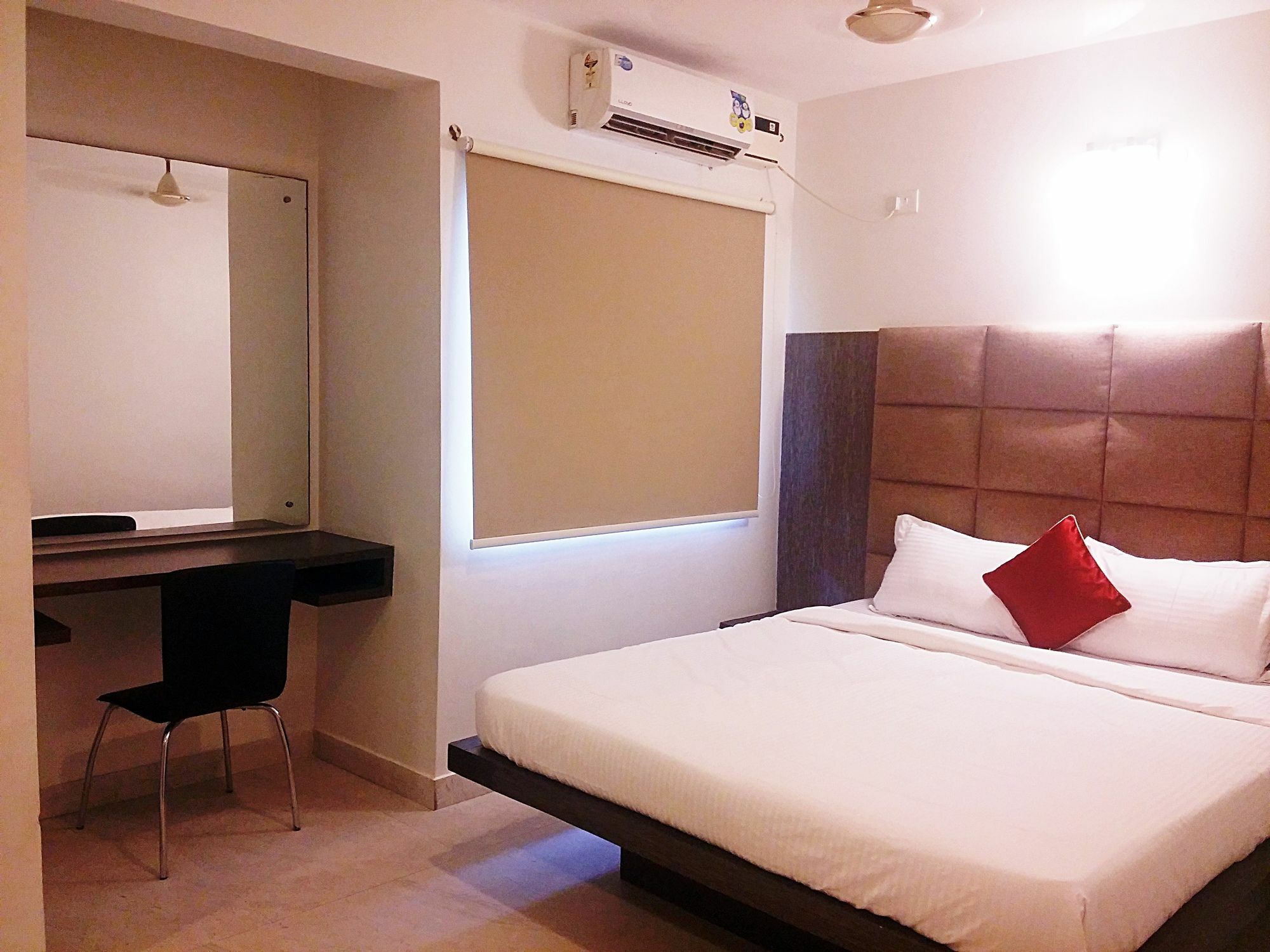 Capital Suites Bangalore Dış mekan fotoğraf